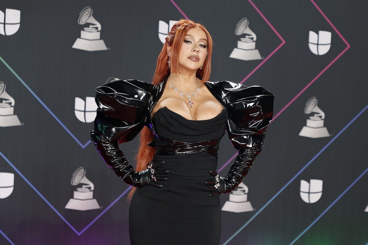 Christina Aguilera a purtat o rochie mulată din latex la premiile grammy 2022