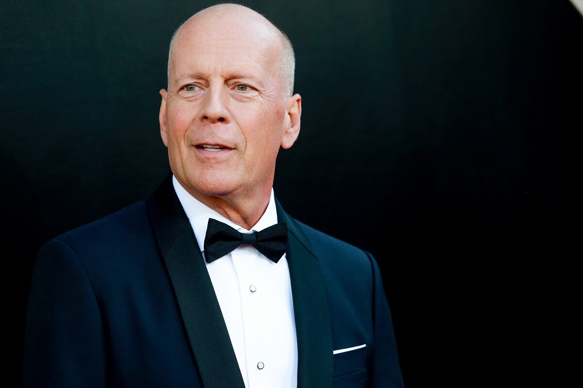 Bruce Willis, la costum, înainte să fie diagnosticat cu afazie