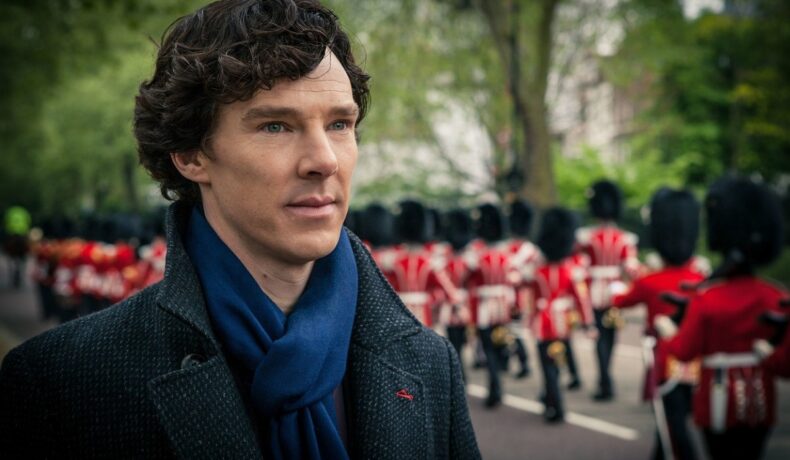 Benedict Cumberbatch ân rolul lui Sherlock într-un episod din sezonul 1