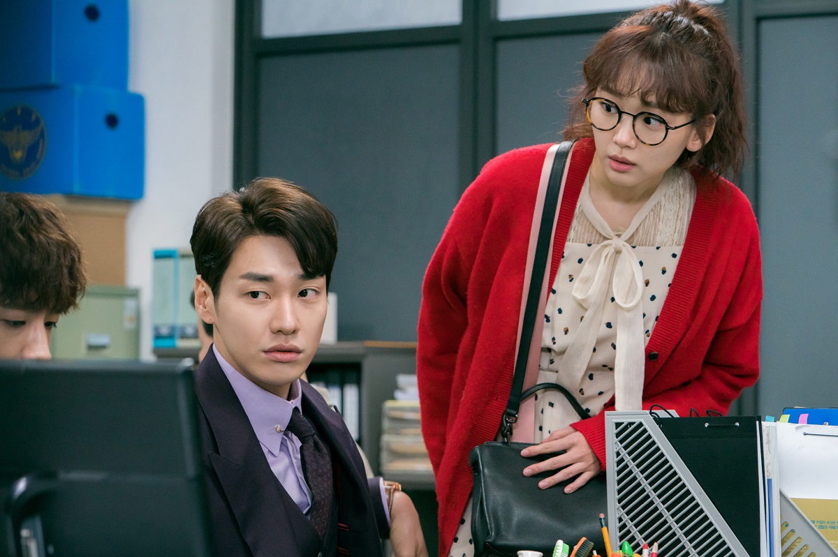 Actorii Jin Ki-Joo și Kim Young Kwang într-o-scenă din episodul patru din serialul The Secret Life of My Secretary