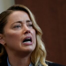 Amber Heard depune mărturie în procesul de defăimare intentat de Johnny Depp