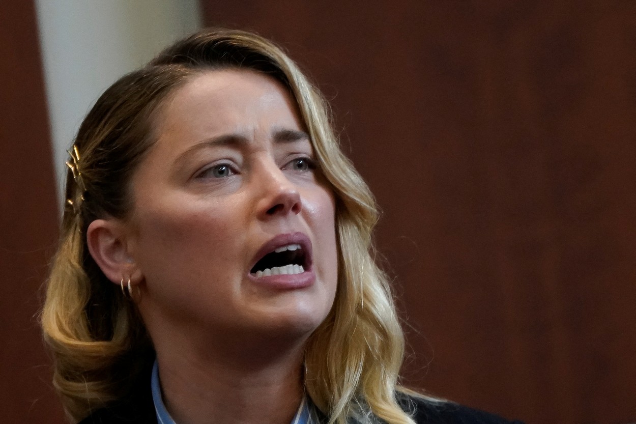 Amber Heard depune mărturie în procesul de defăimare intentat de Johnny Depp