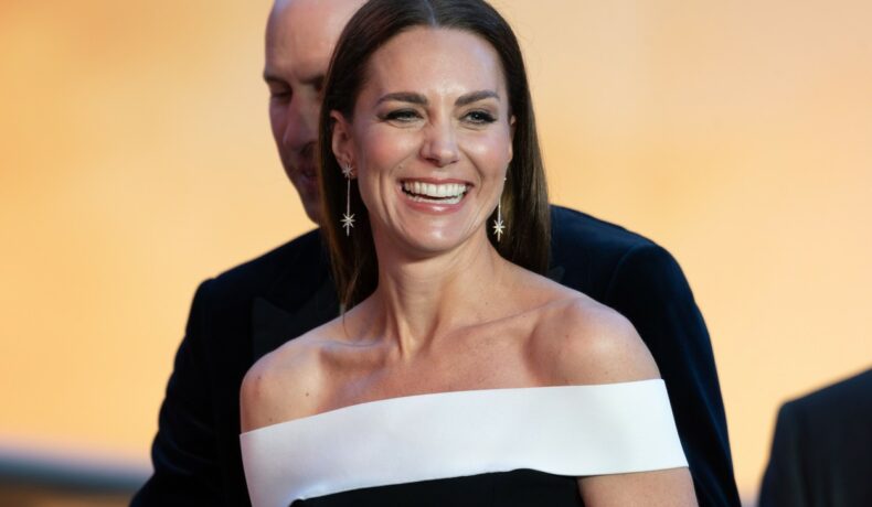 Kate Middleton, fotografie de profil, la premiera filmului Top Gun: Maverick