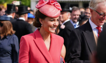 Kate Middleton, îmbrăcată în roșu, la un eveniment regal