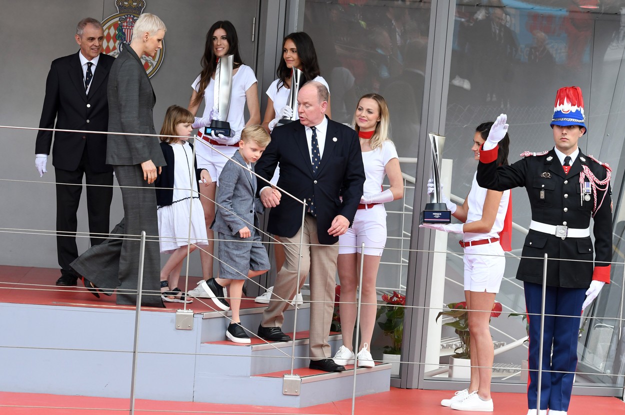 Prințesa Charlene, alături de copii și de soț, la un eveniment de formula 1, la Monaco