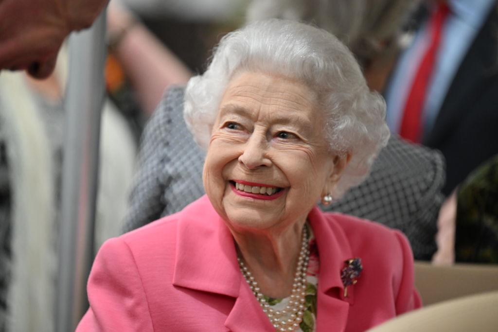 Regina Elisabeta, la un eveniment cu flori, în Londra