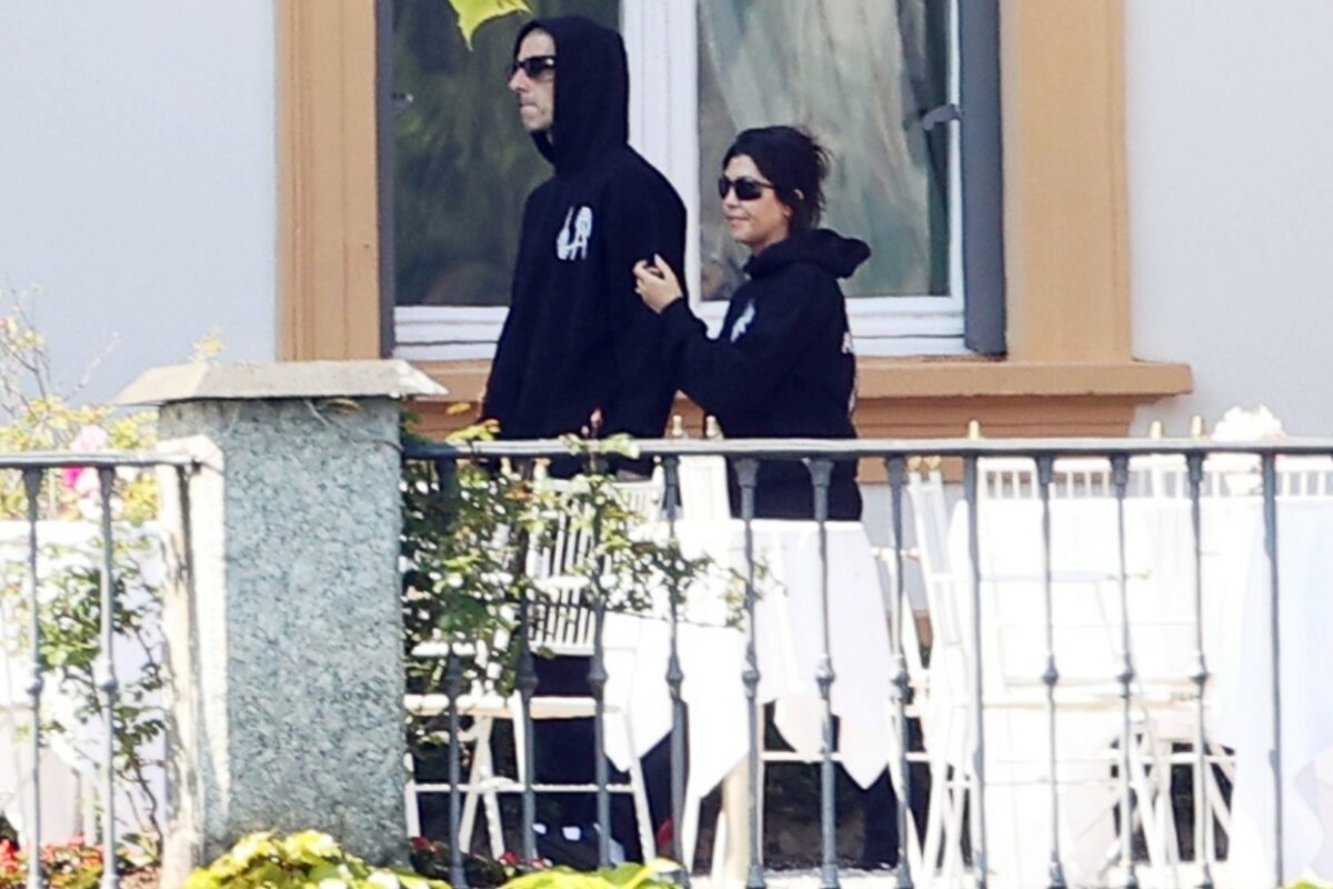 Travis Barker și Kourtney Kardashian, în vacanță în Italia