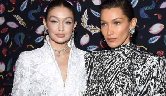 Gigi și Bella Hadid la o prezentare de modă din Paris în anul 2019