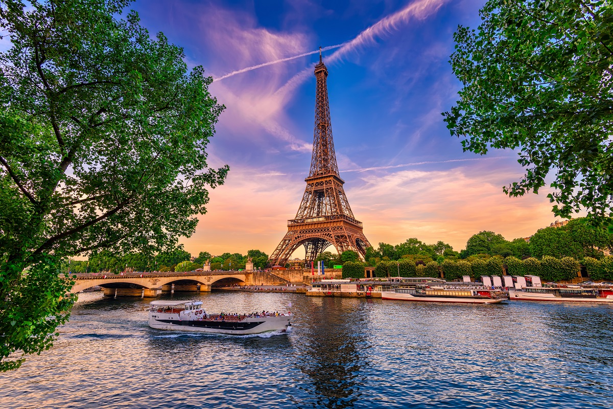 Panoramă cu unul din cele mai frumoase orașe din Europa, Parisul