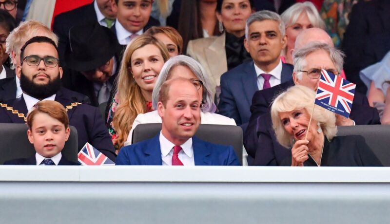 Cum o strigă Prințul George și Prințesa Charlotte pe Camilla, Ducesa de Cornwall. Nu îi spun bunică