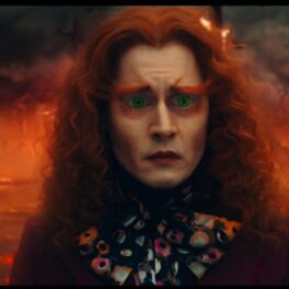 Johnny Depp cu părul roșu în filmul Alice în Țara Minunilor