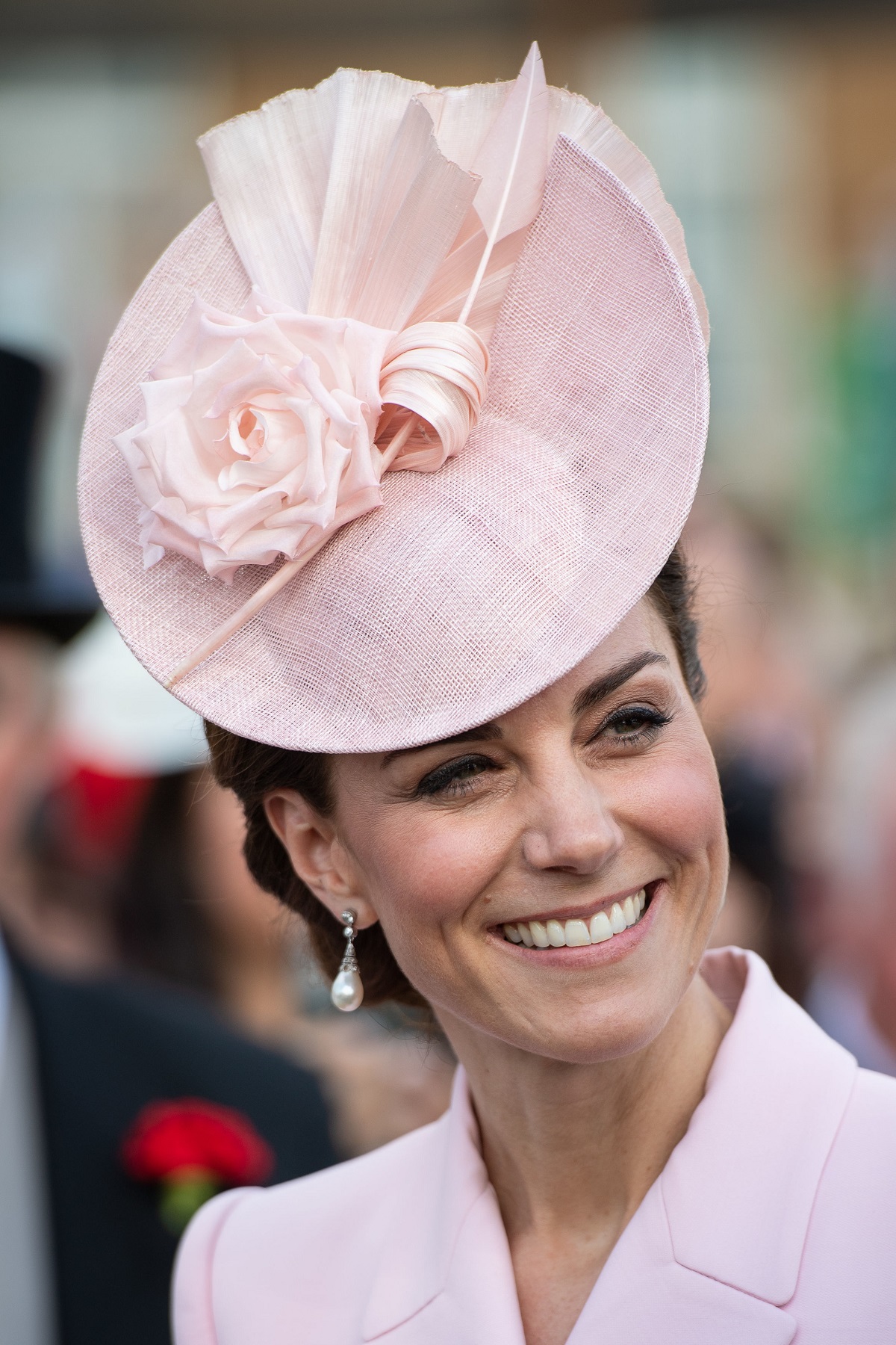 Una din pălăriile purtate de Kate Middleton la petrecerea din grădinile Palatului Buckingham din 2019