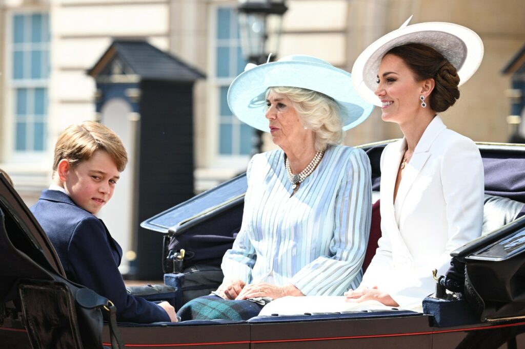 Kate Middleton și Ducesa de Cornwall, la festivitățile organizate de ziua de naștere a Reginei Elisabeta