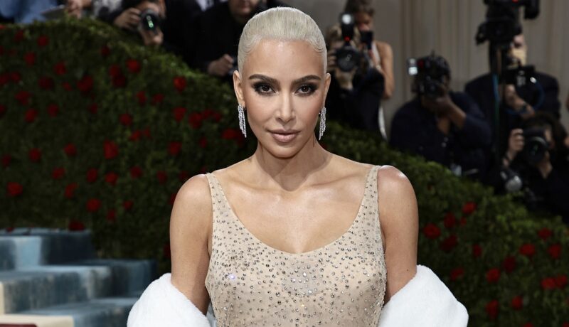 Kim Kardashian a vorbit despre kilogramele pe care le-a pierdut înainte de Met Gala 2022. Vedeta și-a apărat decizia luată