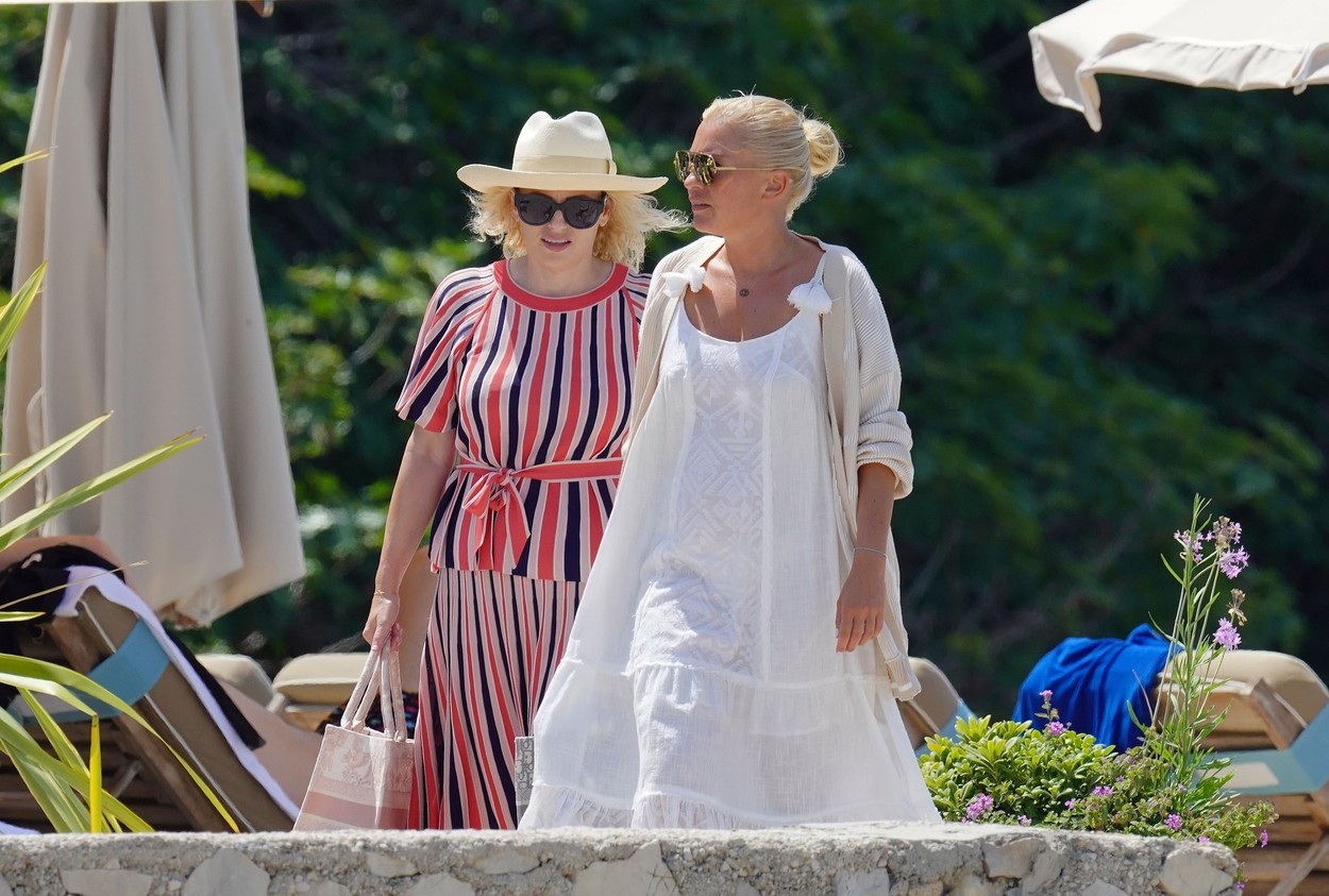 Rebel Wilson și iubita ei, în vacanță, la Cannes