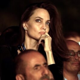 Angelina Jolie în timpul concertului trupei Maneskin din Roma