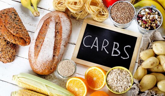 Semne că ai nevoie de mai mulți carbohidrați în dieta ta. Cum să înveți să-ți asculți corpul în mod eficient