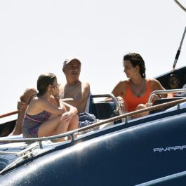Penelope Cruz alături de soțul său, Javier Bardem și de fiica lor, Luna, pe un iaht de lux