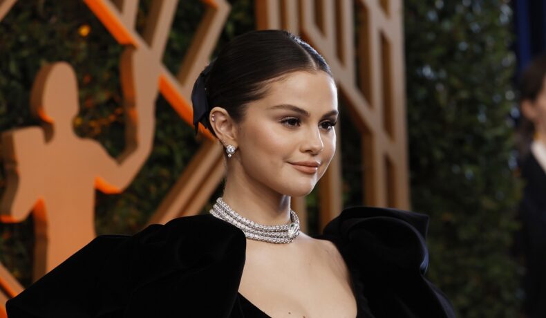 Selena Gomez pe covorul roșu la Annual Screen Actors Guid Awards din 2021