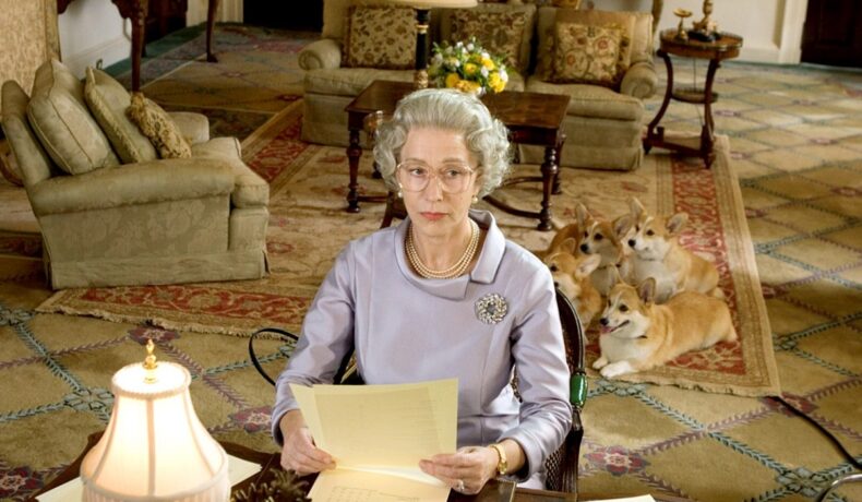 Helen Mirren în rolul Reginei Elisabeta a II-a în filmul The Queen 2006