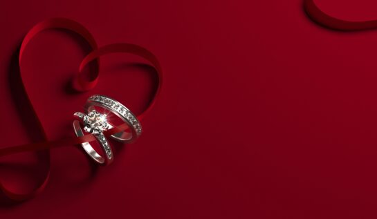 Cum este recomandat să porți inelul de logodnă în ziua nunții. Specialiștii au dezvăluit secretele de etichetă