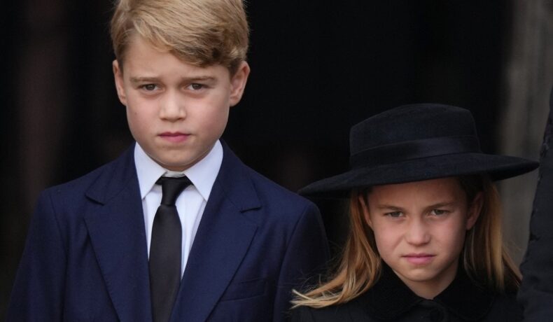 Prințesa Charlotte i-a șoptit un mesaj important fratelui său. Ce i-a transmis Prințului George în timpul funeraliilor Reginei Elisabeta a II-a