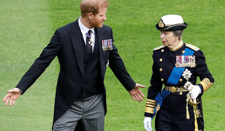 Prințul Harry, alături de Prințesa Anne, la Windsor