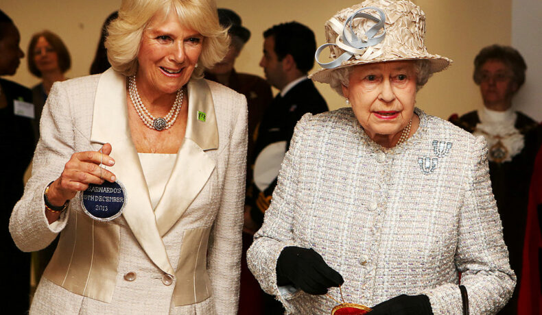 Regina Elisabeta, alături de Regina Camilla, la un eveniment