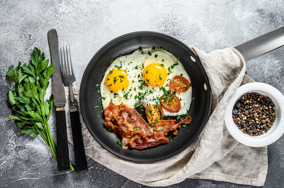 Τροφές πλούσιες σε πρωτεΐνες για πρωινό.  Τι προτείνουν οι ειδικοί για μια ισορροπημένη διατροφή