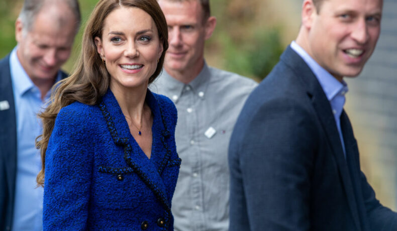 Kate Middleton și Prințul William, la un eveniment, îmbrăcați elegant