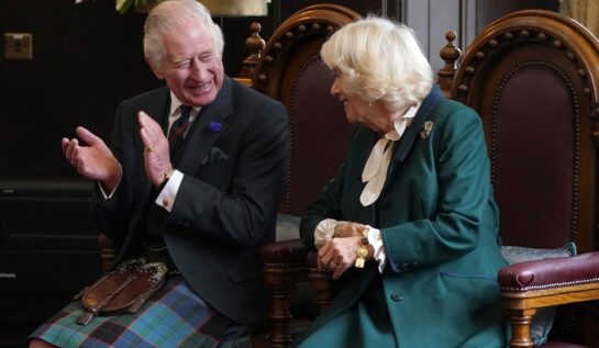Regele Charles și Regina Camilla au făcut prima vizită oficială după decesul Reginei Elisabeta. Monarhul Marii Britanii e în vizită în Scoția