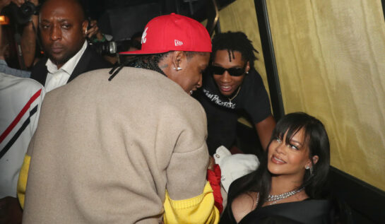 Rihanna a ieșit în oraș cu A$AP Rocky. Artista a sărbătorit aniversarea iubitului într-o rochie neagră, cu șliț pe coapsă