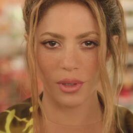 Shakira, cu lacrimi în ochi în videoclipul piesei Monotonia