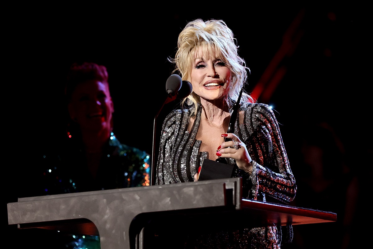 Dolly Parton a câștigat premiul Bezos de 100 de milioane de dolari