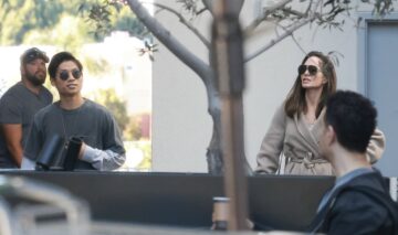 Angelina Jolie a purtat o haină bej în timpul unei ieșiri în Los Angeles. Actrița a fost însoțită de fiul ei, Pax