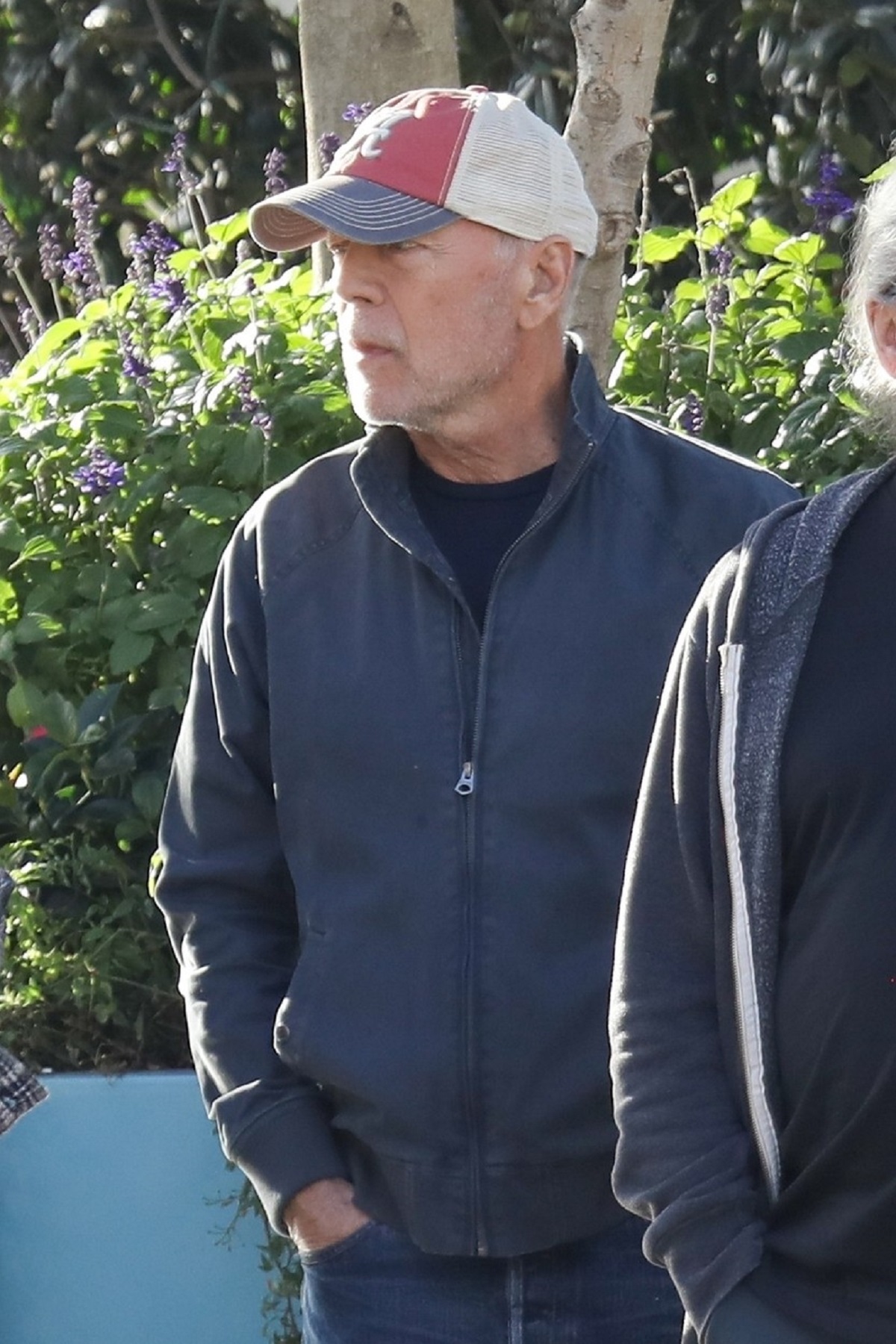 Bruce Willis în Santa Monica alături de prietenii săi