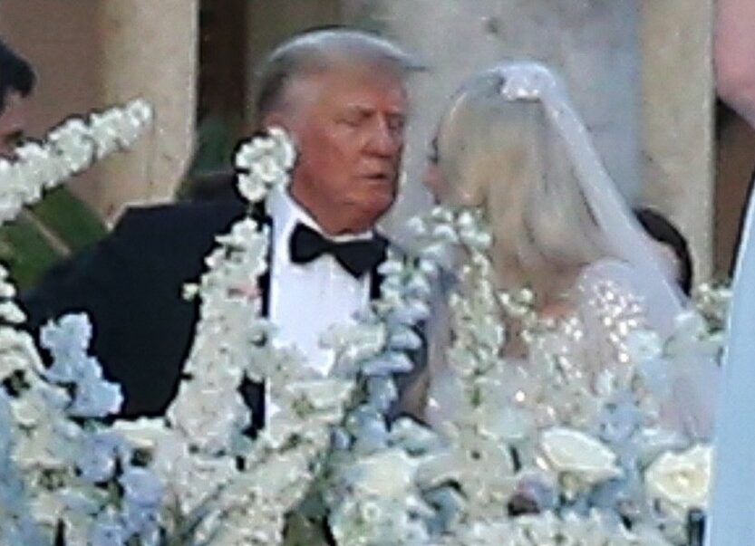 Donald Trump, în fața altarului, alături de fiica sa