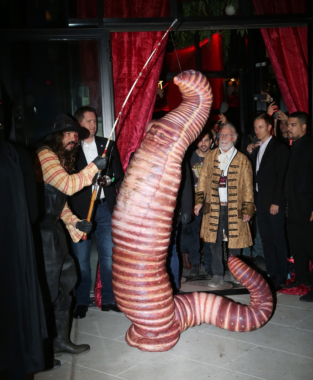 Heidi Klum, într-un costum de vierme, la o petrecere de Halloween