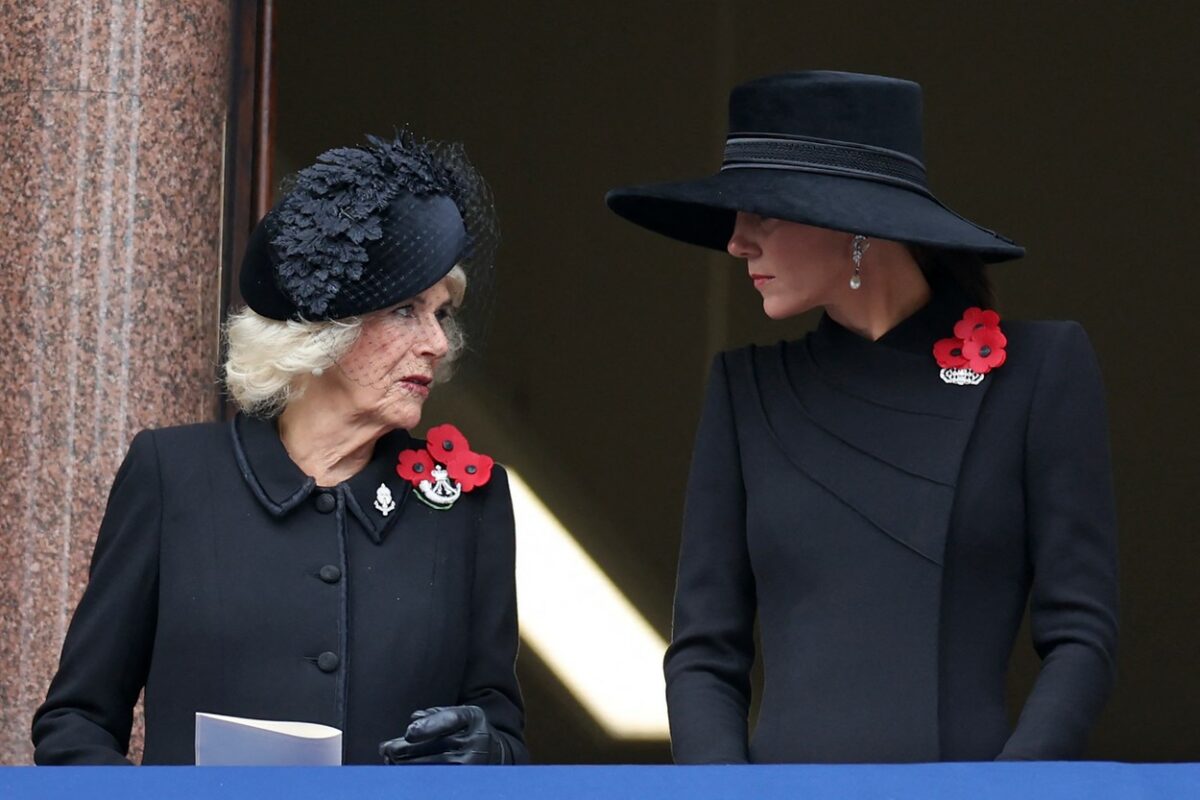 Kate și Camilla, la Remembrance Day, îmbrăcate în negru