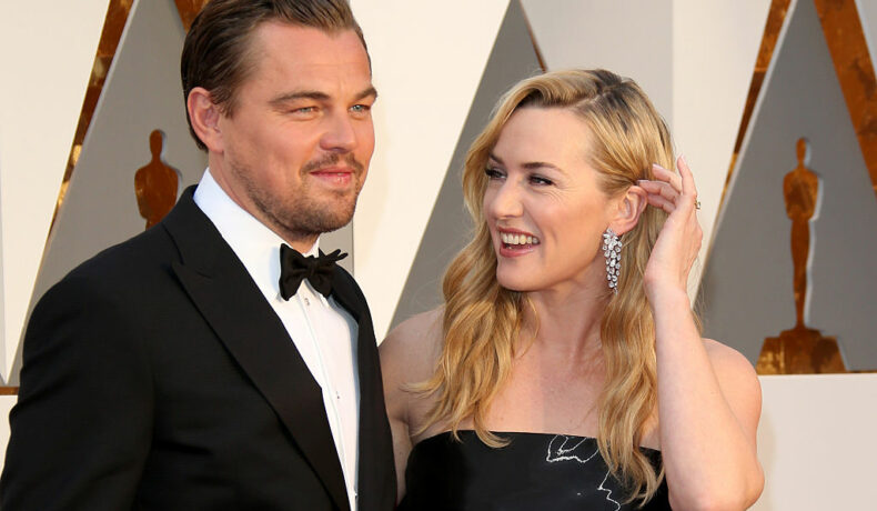 Leonardo DiCaprio și Kate Winslet, eleganți, în negru, la un eveniment