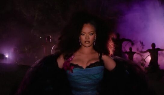 Rihanna a purtat o fustă neagră din piele. Cântăreața a petrecut până în zori alături de A$AP Rocky