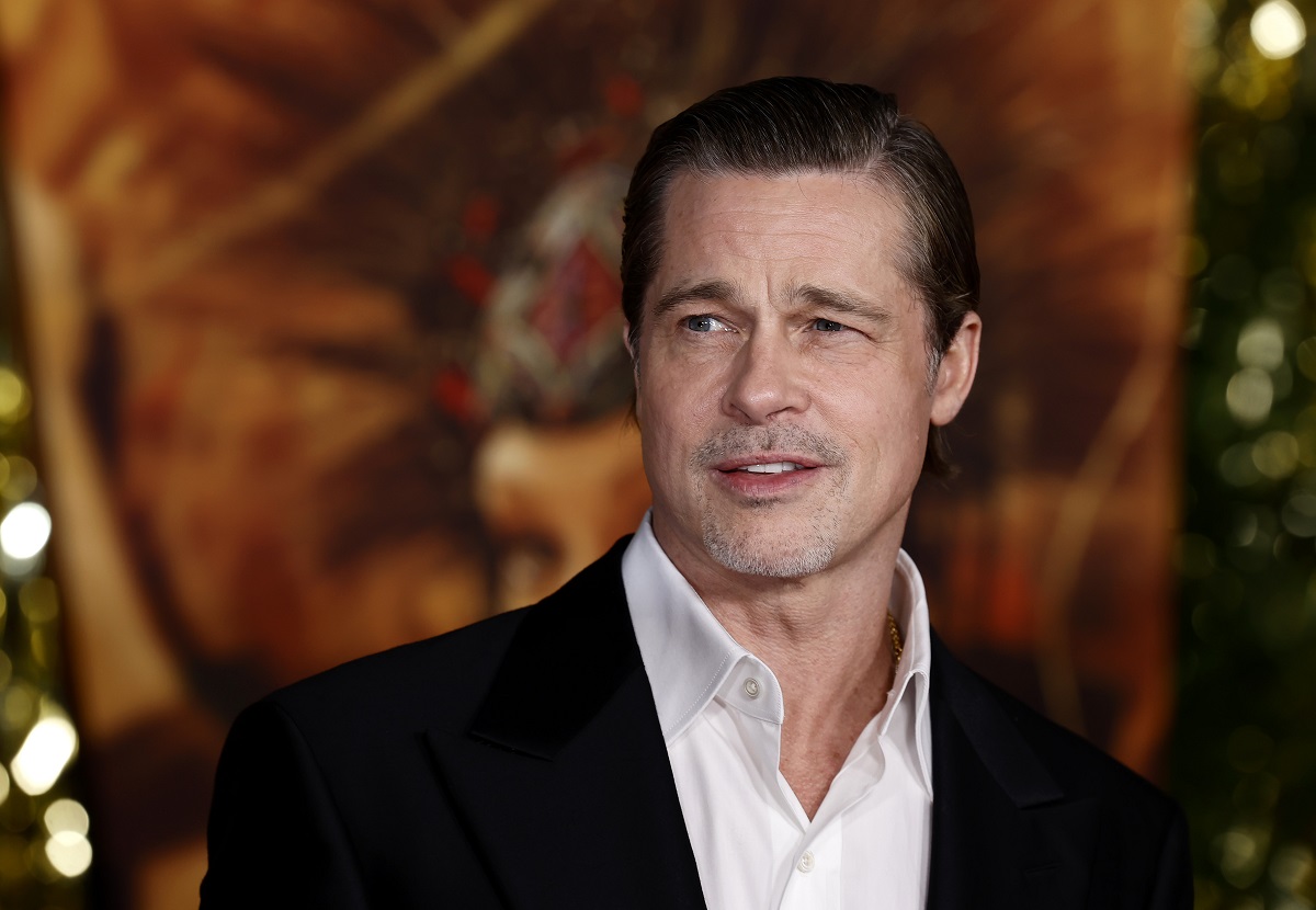 Brad Pitt pe covorul roșu la premiera filmului Babylon