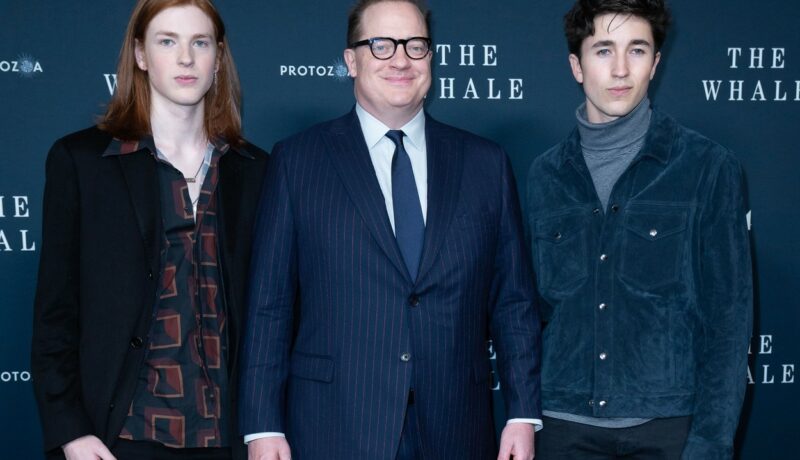 Brendan Fraser a venit pe covorul roșu alături de doi dintre copiii săi. Holden și Leland au fost prezenți la proiecția The Whale din New York
