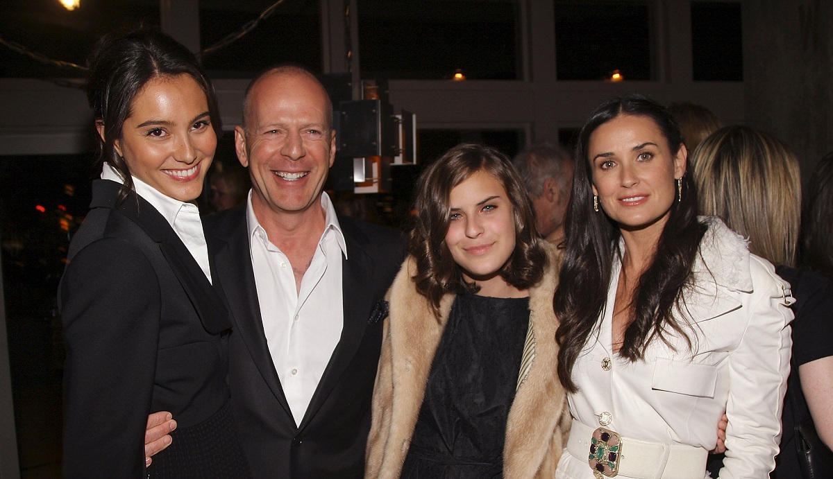 Bruce Willis alături de soția sa, Emma, dar și de fiica sa Scout și Demi Moore