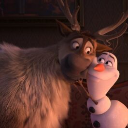 O iamgine din filmul Frozen de pe lista cu cele mai frumoase filme de Crăciun pentru copii în 2022