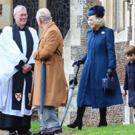 Regina Camilla alături de Regele Charle la slujba de Crăciun alături de preotul de la biserica St Mary Magdalene