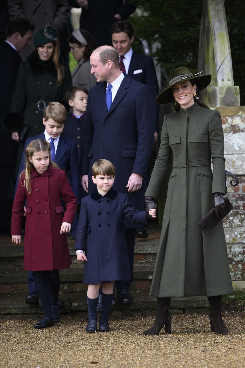 Kate Middleton alături de Prințul William și cei tri copii, Prințul George, Prințesa Charlotte și Prințul Louis