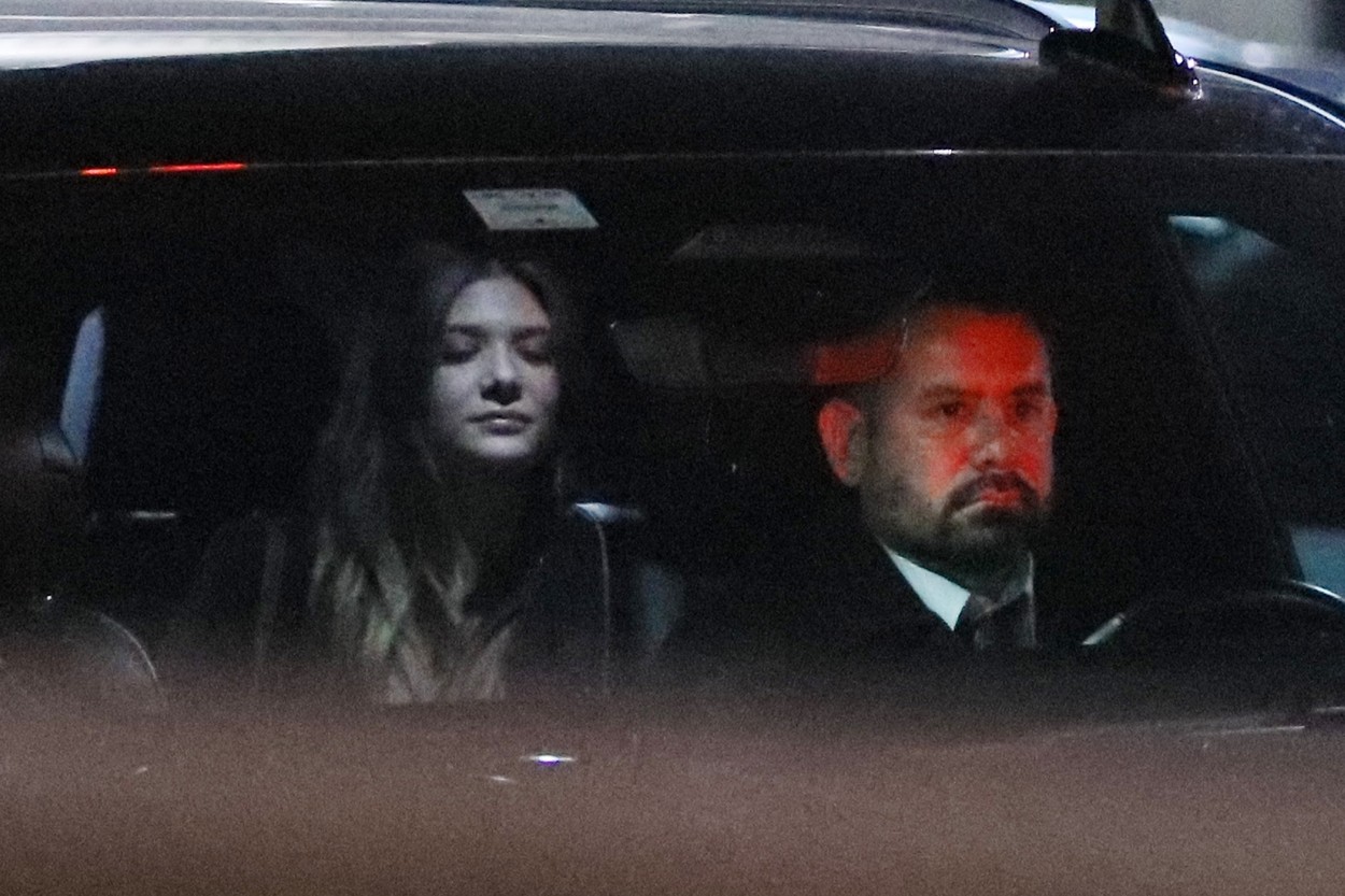 Victoria Lamas, în mașina lui DiCaprio, pe bancheta din spate