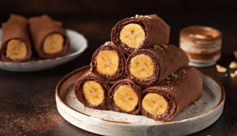 Clătite cu ciocolată și banane. Un desert cu gust irezistibil