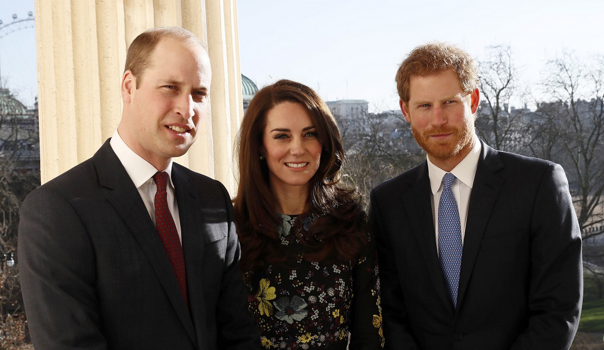 Prințul William alături de Kate Middleton și Prințul Harry la un eveniment public